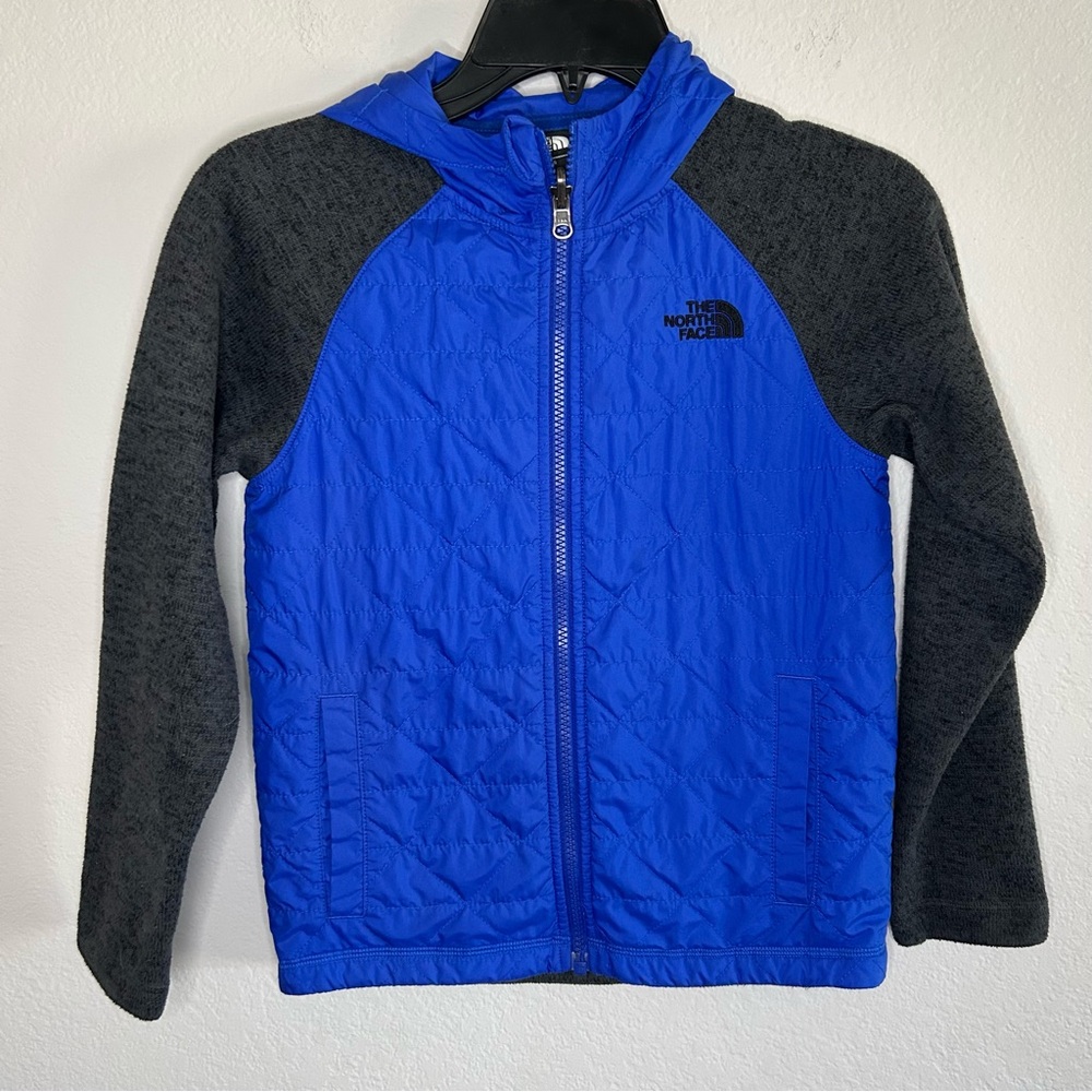 The North Face Kids Quilted Sweater Fleece Hoodie -Big
Boy (Small 7-8)